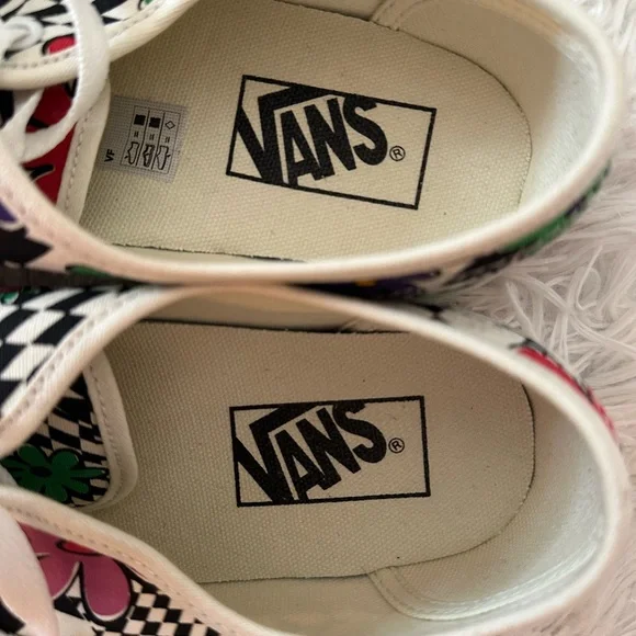 Authentic Vans - Picture 6 of 15